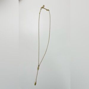 Kendra Scott necklace